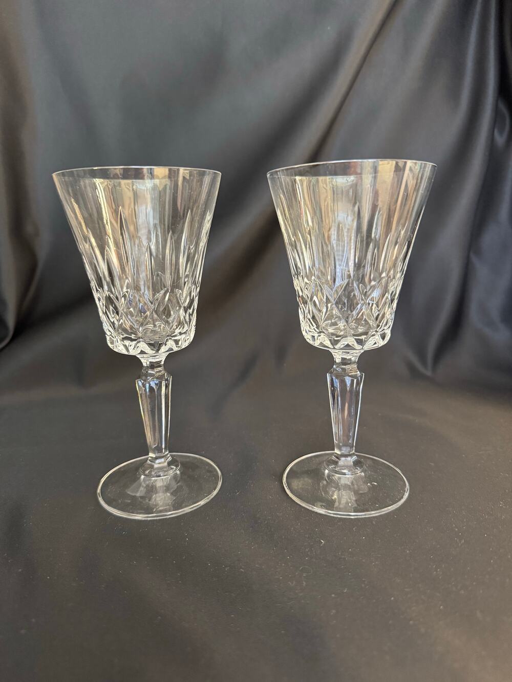 Pair of Beautiful Crystal Claret Wine Glasses